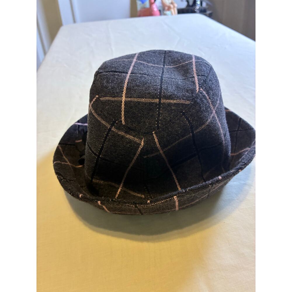 Black Plaid Cloche Hat Womens Winter Wool Blend Flower Accent Vintage Style
